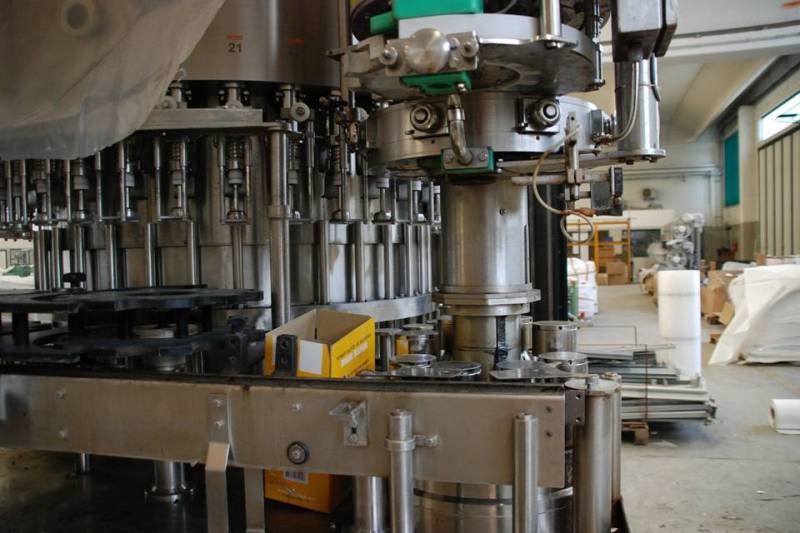Monoblocco di Riempimento Kosme 36.8 Usato 4