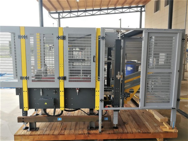 Used Case Erector Siat F44