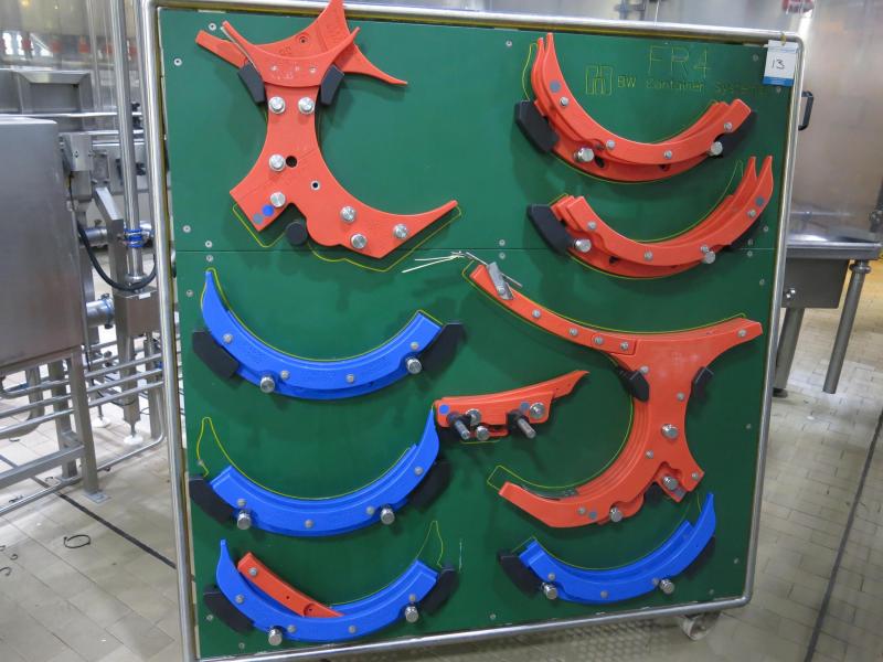 Linea di imbottigliamento Filmatic PET & HDPE Usata 15