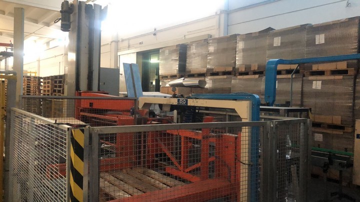 Used Complete Isobaric Bottling Line Pet & Glass bottles