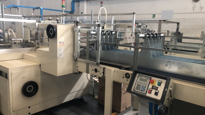 Used Complete Isobaric Bottling Line Pet & Glass bottles