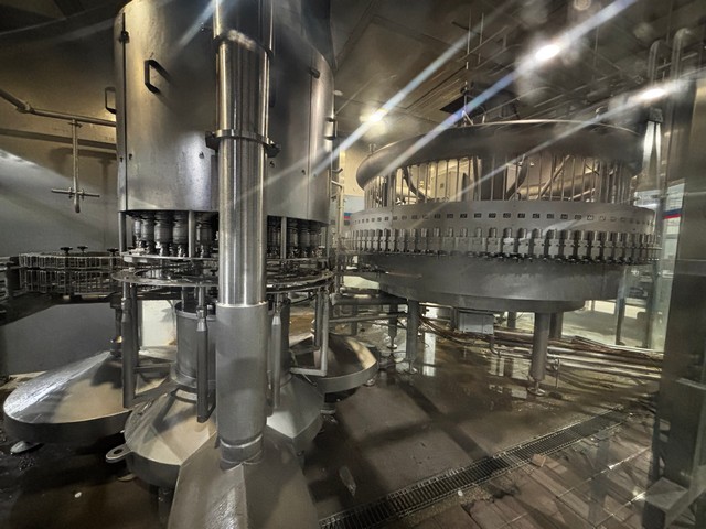 Used 2009 Complete Bottling Line PET KHS 72.000 bph 13