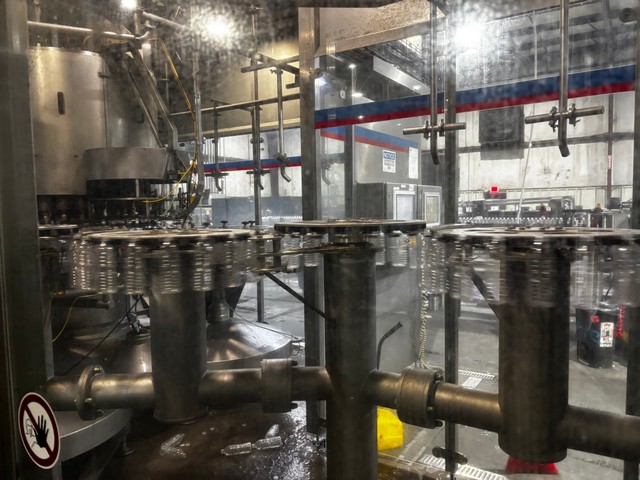 Used 2009 Complete Bottling Line PET KHS 72.000 bph 7