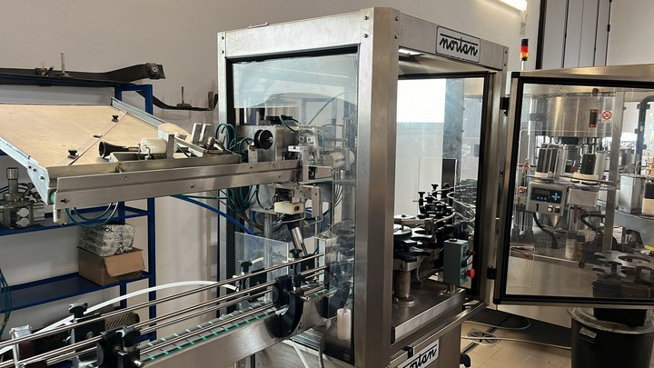 Capsulatrice Nortan usata per capsulone e PVC 4