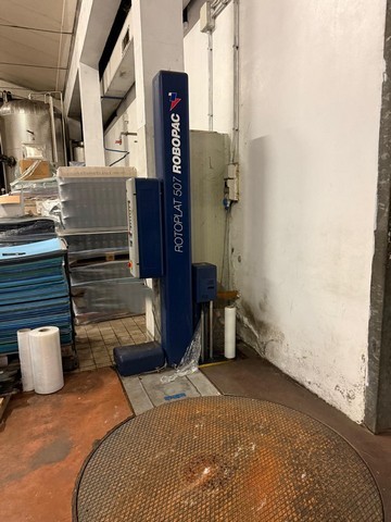 Robopac Envolvedora de Pallet Semiautomática