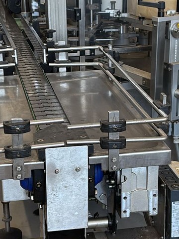 Used Alfatek bottling line for still wine 8