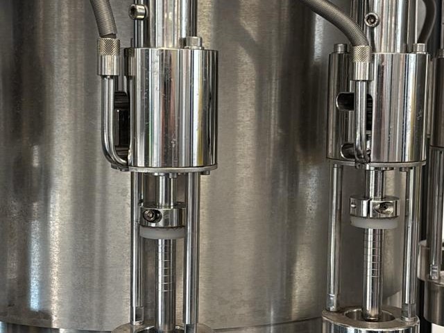 Used Alfatek bottling line for still wine 5