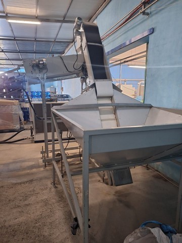 Used Kosme PET bottling line for water 16
