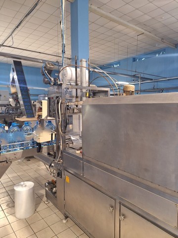 Used Kosme PET bottling line for water 13