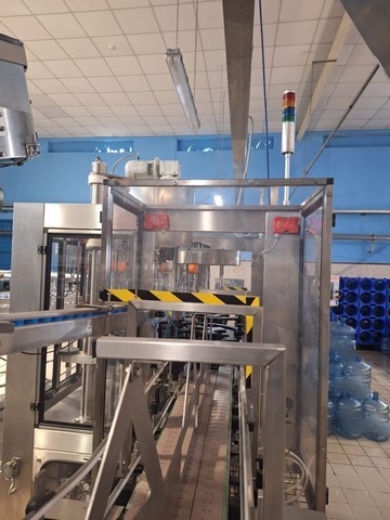 Used Kosme PET bottling line for water 22