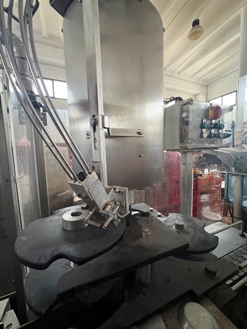 Used Bertolaso aluminum screw 3T capper 4