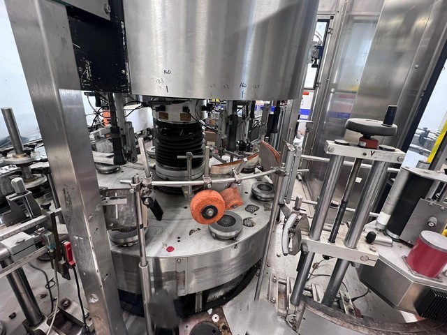 Matrix isobaric bottling line for glass 19