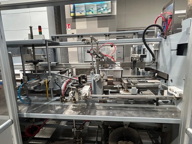 Used Mas pack case erector 3