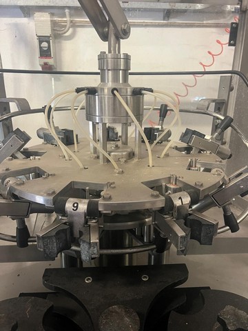 Used gravity filling triblock Clifom 9.9.1 7
