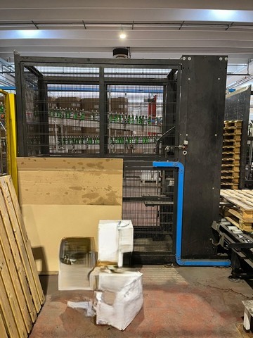 Used Robot fanuc palletizer 9