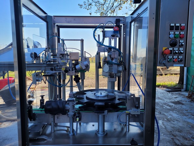 Capsulatrice usata Nortan per capsulone e PVC 3