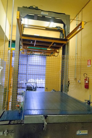Used Italproject depalletizer 4
