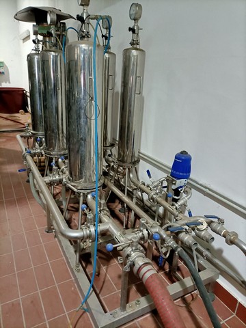 Used gravity glass bottling line 21