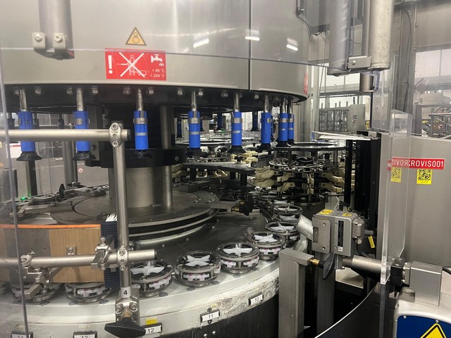 KHS used bottling line for glass 5