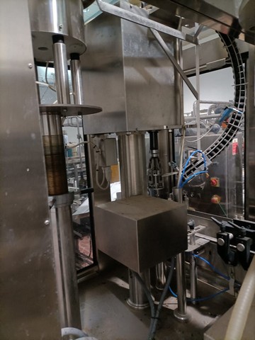 Used gravity glass bottling line 6