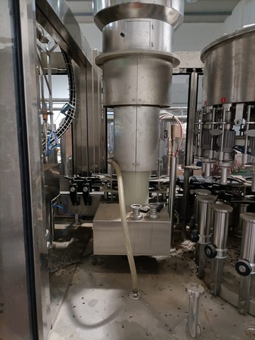 Used gravity glass bottling line 7