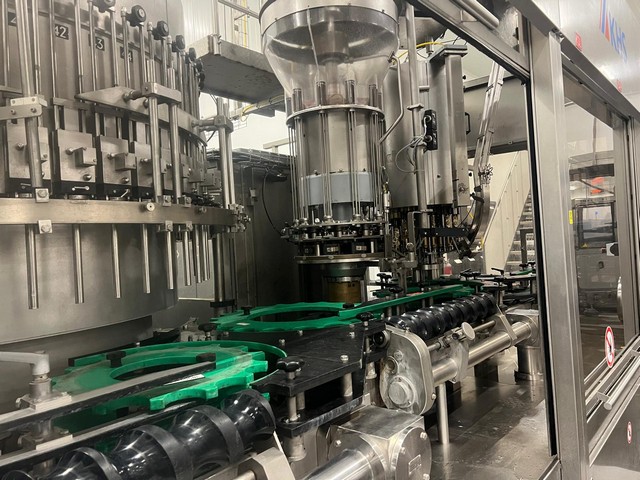KHS used bottling line for glass 10
