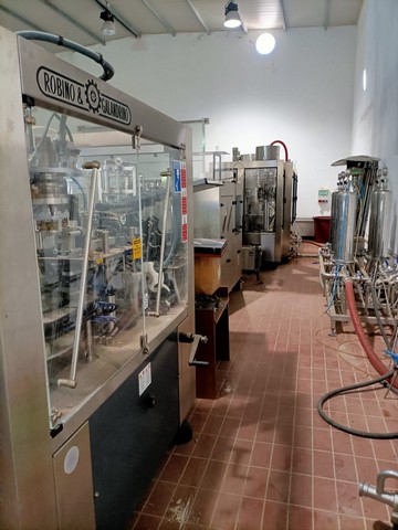 Used gravity glass bottling line 14