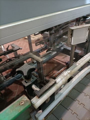 Used gravity glass bottling line 10