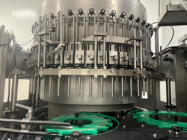 KHS used bottling line for glass 12