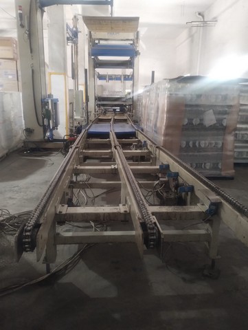 Used Sacmi palletizer with semi-automatic pallet wrapper 3