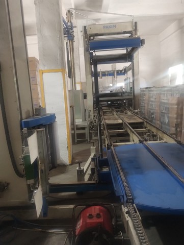 Used Sacmi palletizer with semi-automatic pallet wrapper 4