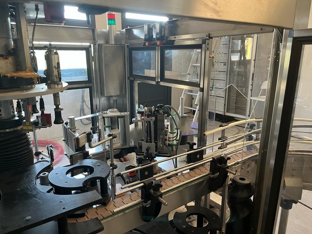 Used SMI adhesive labeller 4
