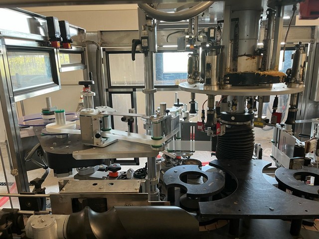 Used SMI adhesive labeller 6