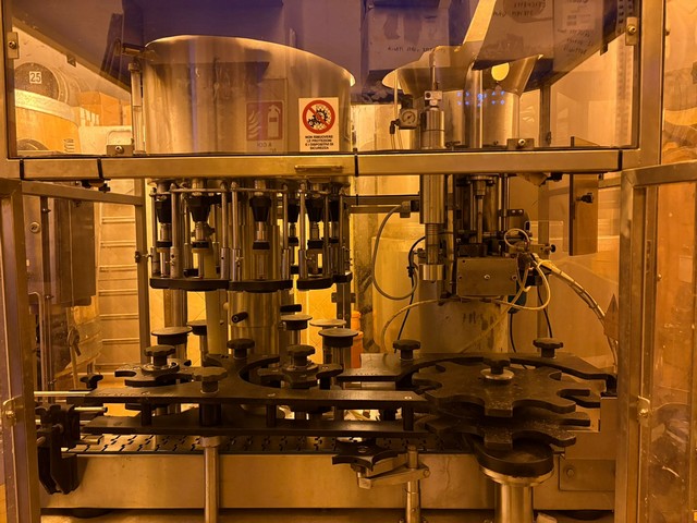 Used Cosmapa gravity filling monoblock for glass bottle 3