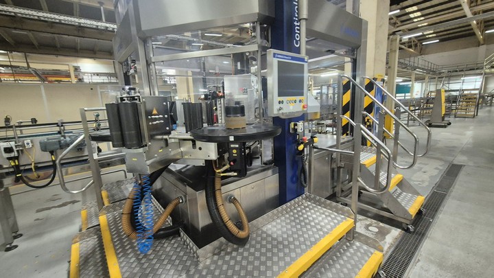 Used Krones 18T 1S Roll Feed Labeller 8
