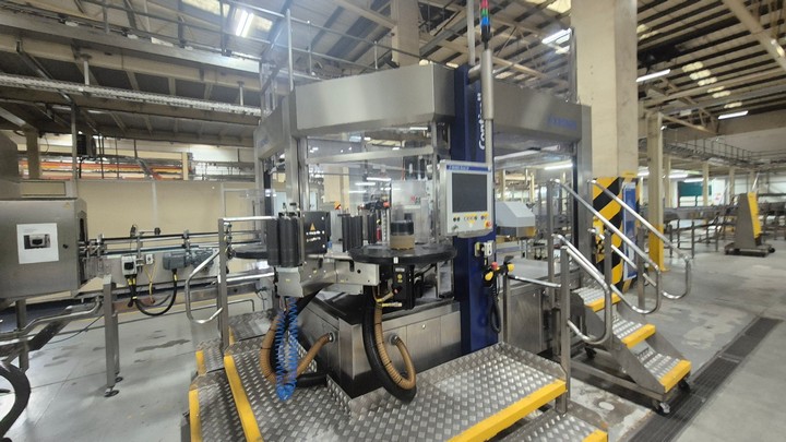 Used Krones 18T 1S Roll Feed Labeller 12