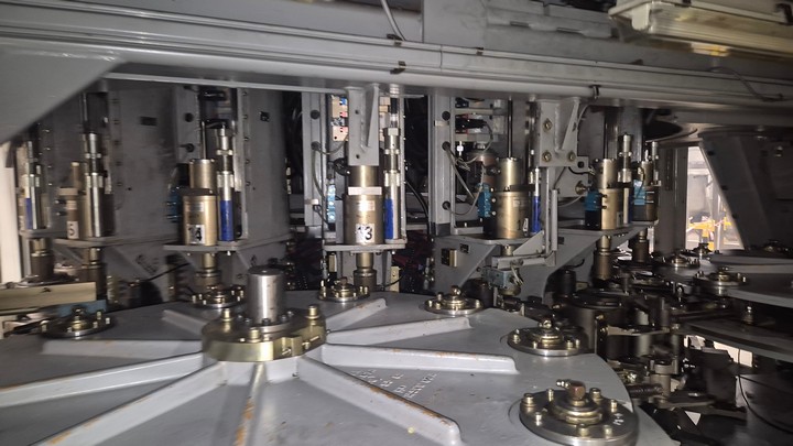 Used Sidel PET Blow Moulding Machine (24,000 bph) 15