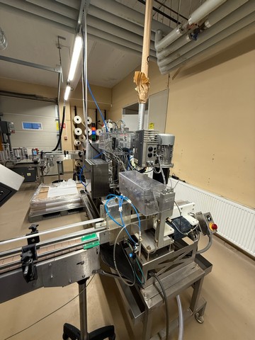 Used Wild Goose gravity canning line for beer 14