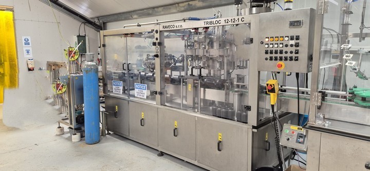 Used Raveco 12.12.1 isobaric filling triblock 4