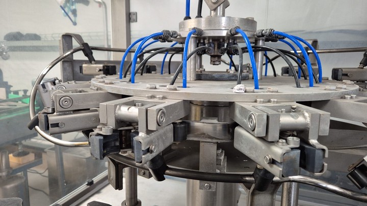 Used Raveco 12.12.1 isobaric filling triblock 5