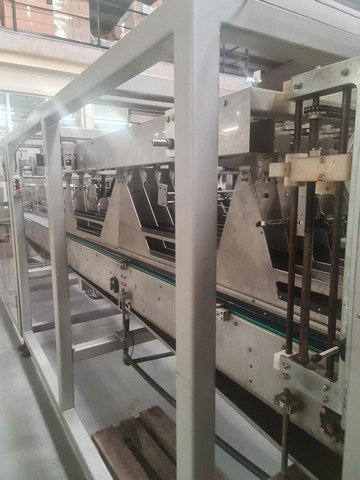 Used hot melt wrap Around Loeven 4