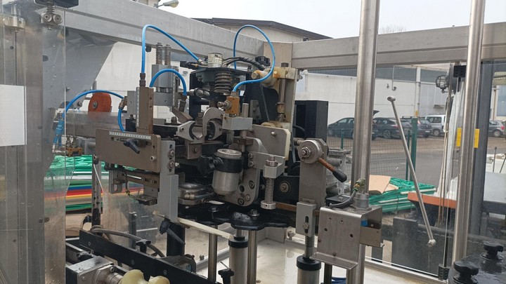 Used Robino e Galandrino capsuling machine for polylaminate and PVC capsules 3
