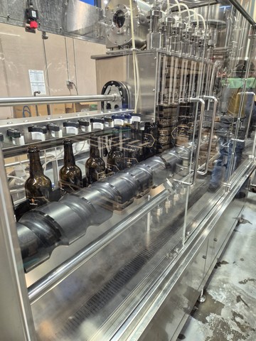 Used beer linear Gai filling monoblock for glass 6.6.1.  Year: 2016