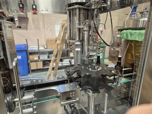Monoblocco di riempimento lineare usato Gai per birra in vetro 6.6.1. 4