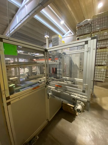 Used glass bottling line for oil 24