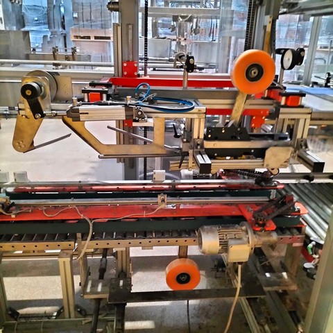 Used glass bottling line for oil 9