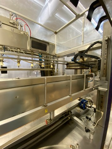 Used glass bottling line for oil 16