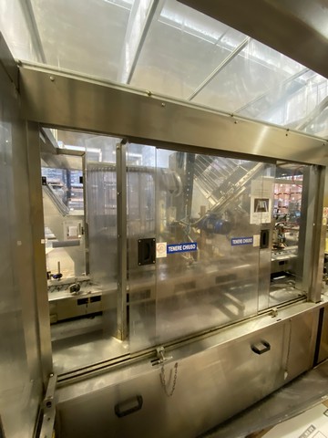 Used glass bottling line for oil 17