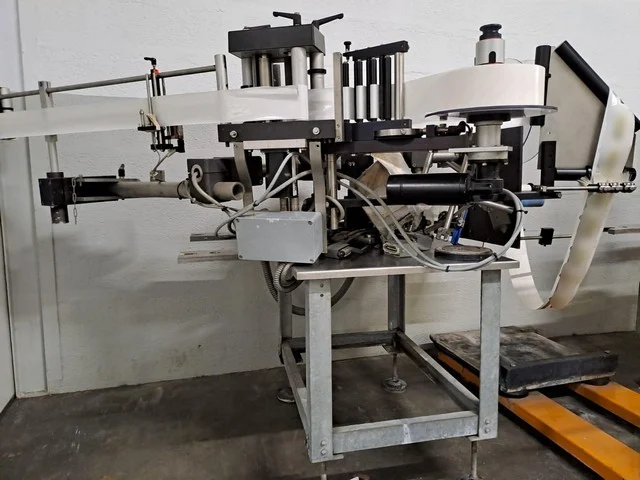 Used labeller Krones Bonamatic adhesive