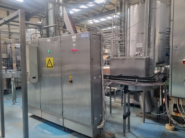 Linea di imbottigliamento PET 2LT Usata